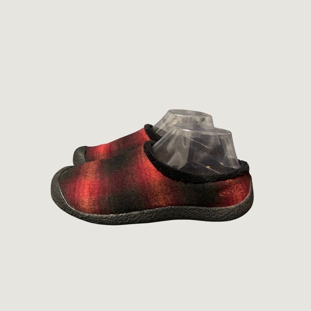 KEEN Slipper Clogs Women 8 Howser Red Black Plaid Buffalo Fleece Cozy CottageEUC